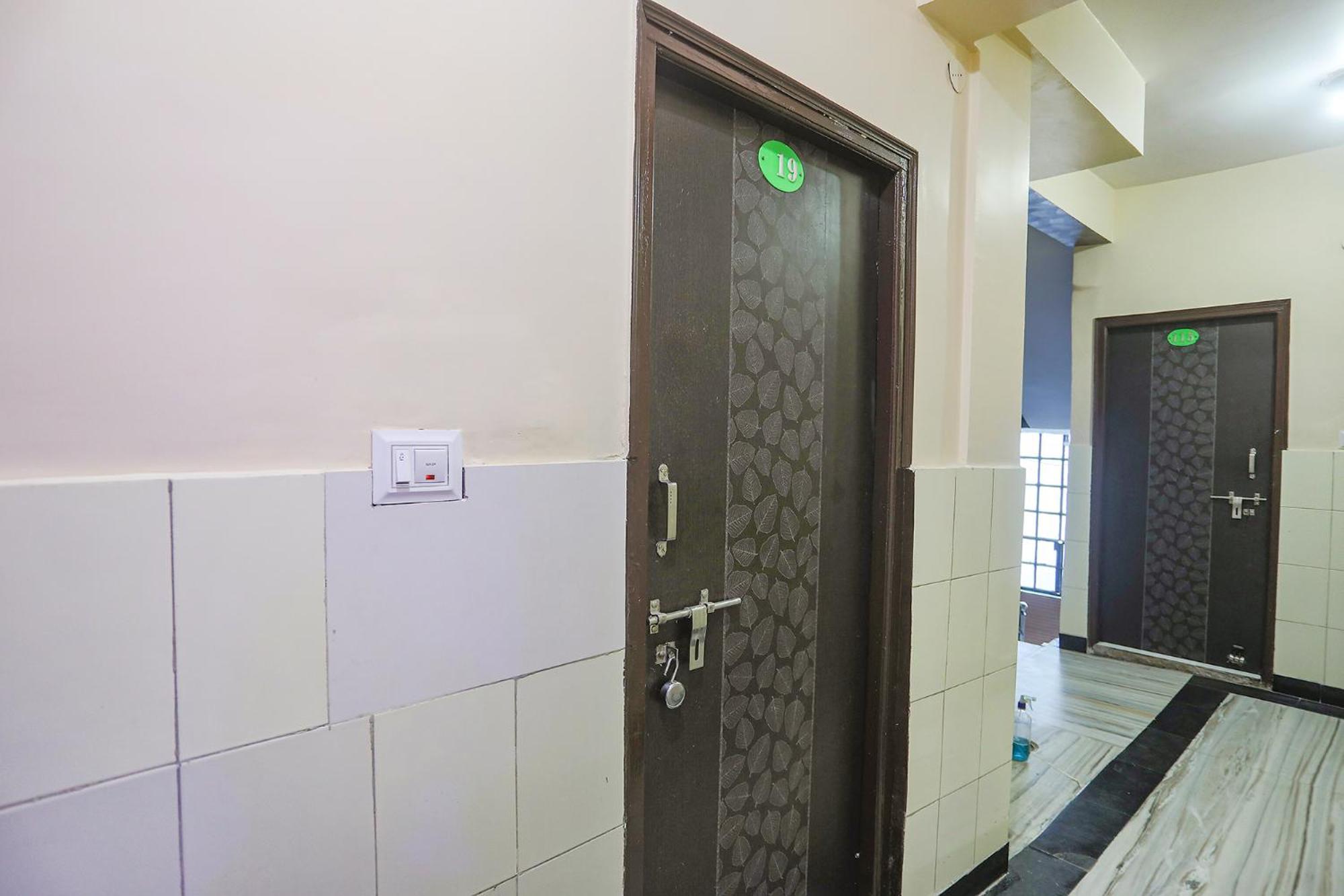 Fabexpress Kanha Dham Kanpur Luaran gambar
